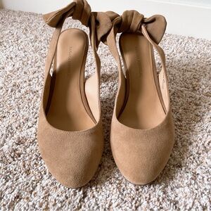 Banana Republic Suede Pumps
